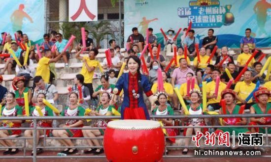 进一步深入交流后，全体剧组主创更能感受到张桂梅校长是如何通过“教育”让大山里女孩摆脱困境，用“知识”让大山女孩实现自己的理想